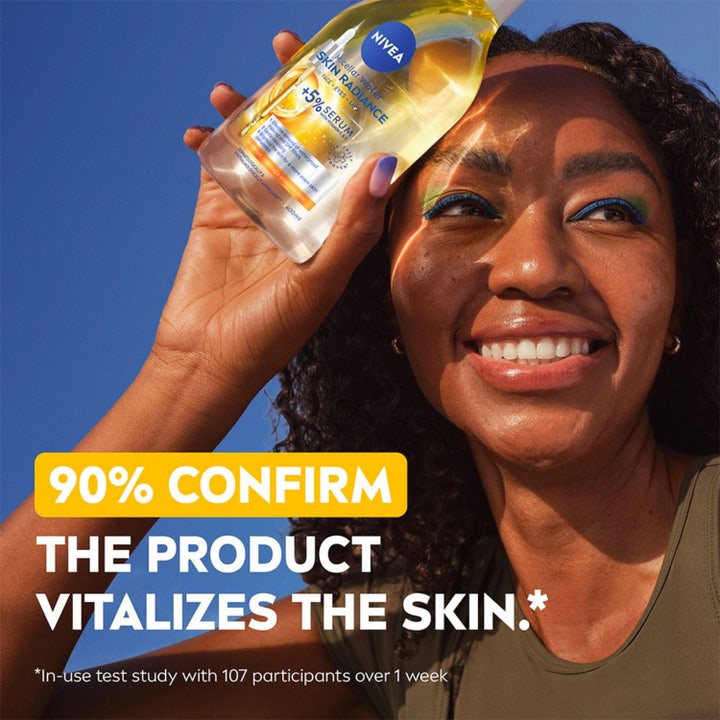 NIVEA Micellar Water Skin Radiance 400 ml ansigtsrens med Vitamin C, E og Amino Acid Complex i flydende dråber.