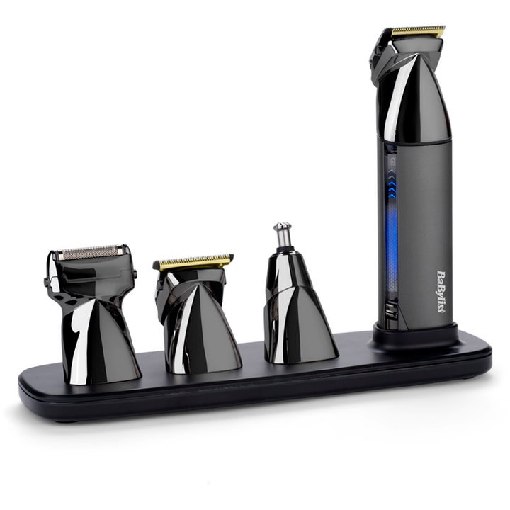 BaByliss Multi Trimmer sæt til præcis styling med grå metalkrop og blåt lys samt fire udskiftelige trimmerhoveder