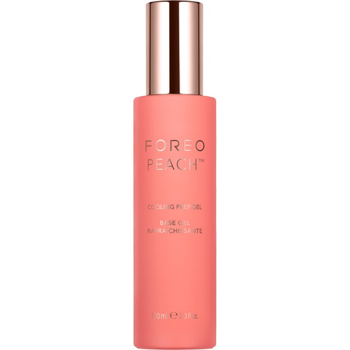 Foreo Peach Cooling Prep Gel 100 ml kølende basegel i en slank ferskenfarvet flaske med metallisk rosa guld låg