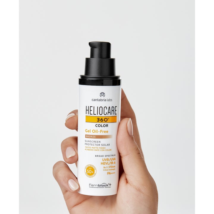 Heliocare 360 Color Gel Oil-Free Bronze 50 ml tonet solcreme med SPF 50+ i hvid flaske med sort pumpe