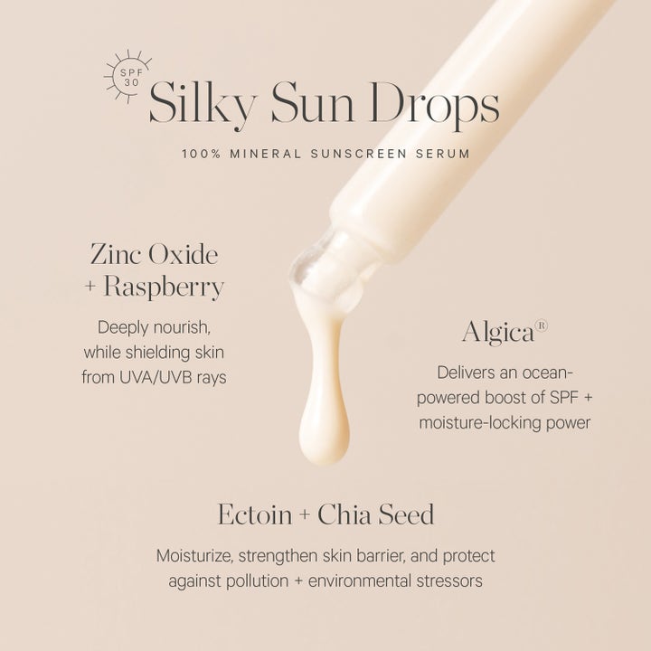 KORA Organics Silky Sun Drops 30 ml mineral solcreme serum SPF 30 giver fugt vist med en dråbe fra en pipette.
