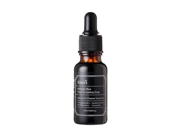 Klairs Midnight Blue Youth Activating Drop 20 ml styrkende serum i en mørk glasflaske med sort pipette