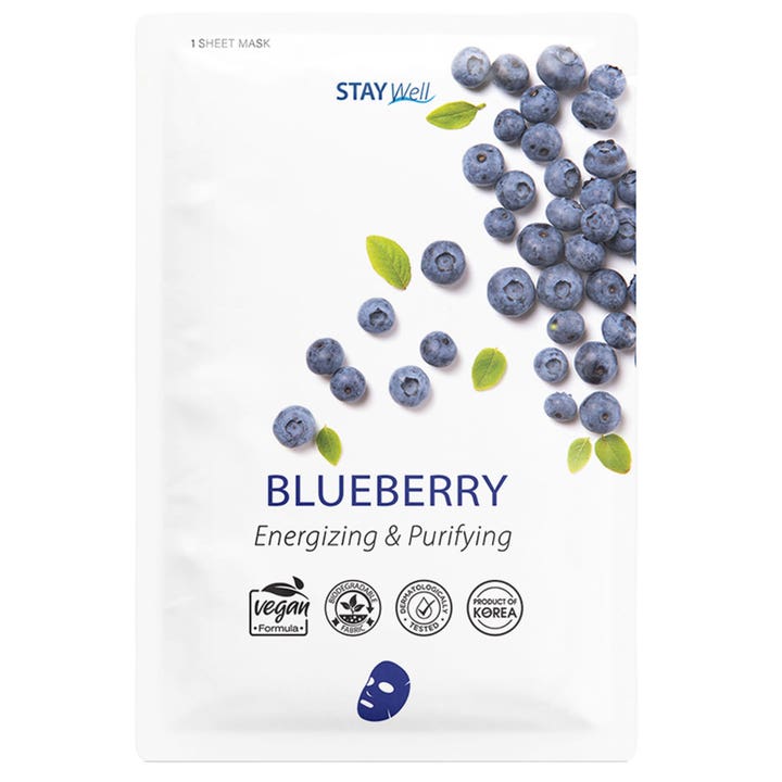STAY Well Blueberry Sheet Mask 1 stk energigivende ansigtsmaske i hvid indpakning prydet med blåbær.