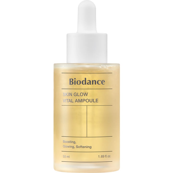 Biodance Skin Glow Vital Ampoule 50 ml glødgivende ansigtsserum med gul væske i glasflaske med hvid pipette