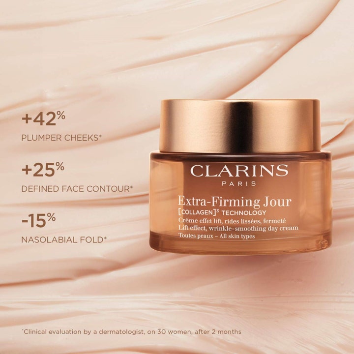 Clarins Extra-Firming Jour 50 ml opstrammende dagcreme i orange krukke giver løfteeffekt og fyldigere kinder.