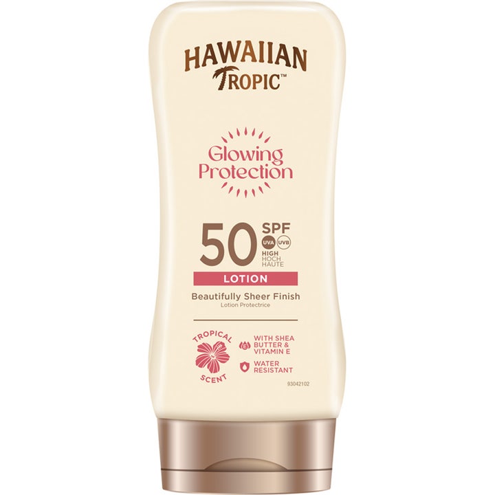 Hawaiian Tropic Glowing Protection SPF 50 solcreme giver glød i en cremehvid flaske med bronzefarvet låg