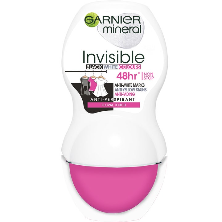 Garnier Mineral Invisible BlackWhite Colours 50 ml roll-on deodorant mod pletter i hvid flaske med pink låg.