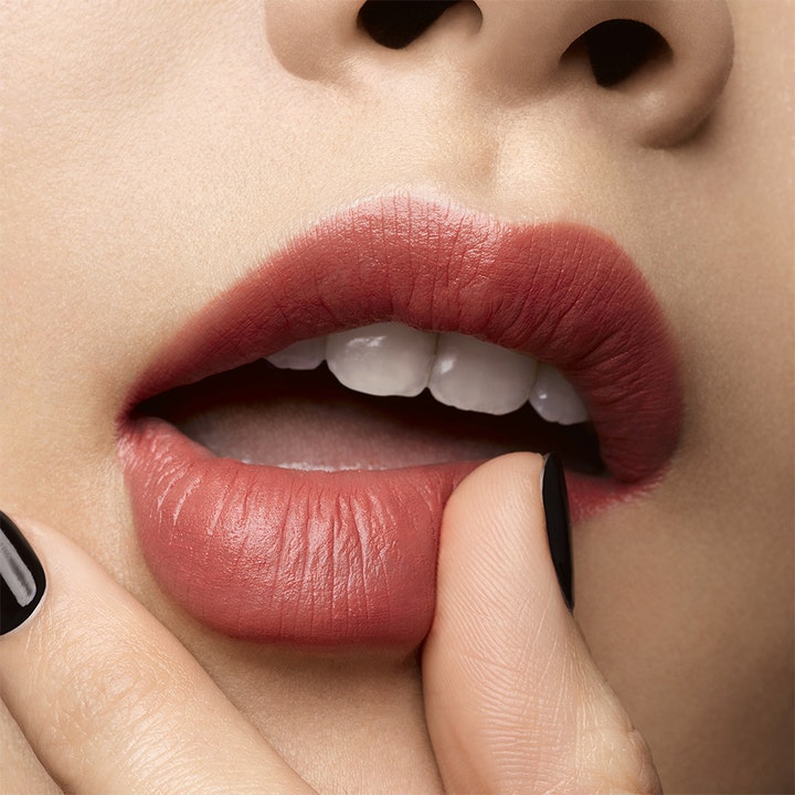 The Slim Velvet Radical Lipstick