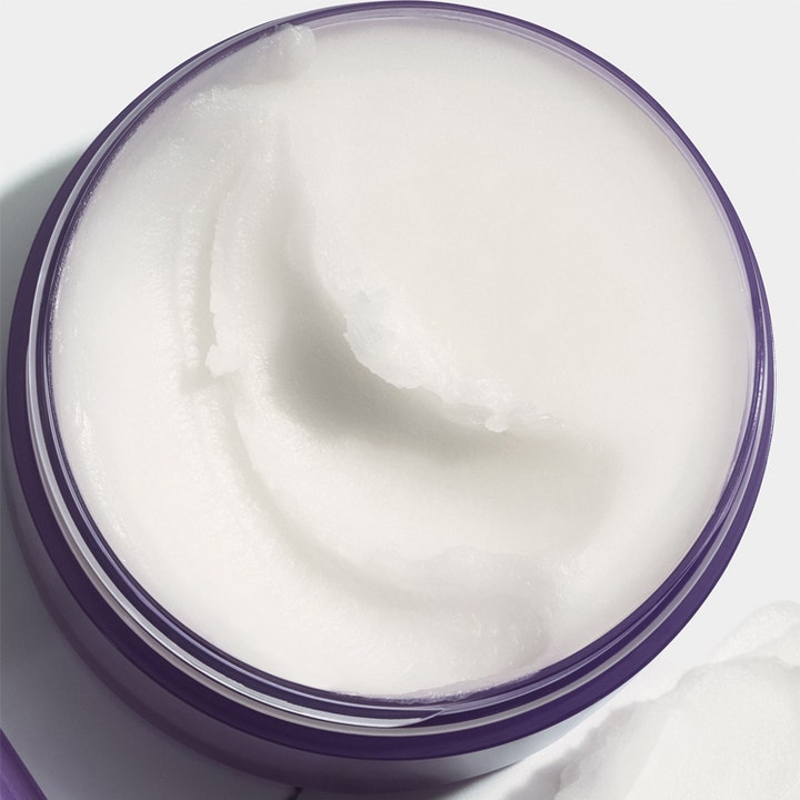 Clinique Take The Day Off Cleansing Balm 200 ml ansigtsrens der fjerner makeup med hvid tekstur i lilla krukke