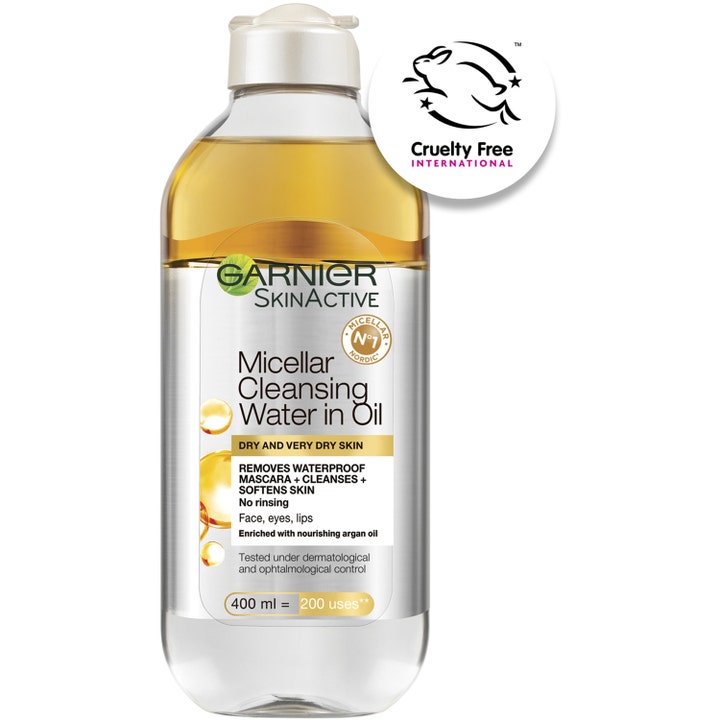Garnier SkinActive Micellar Cleansing Water in Oil 400 ml makeupfjerner i klar flaske med gult olielag og Cruelty Free logo