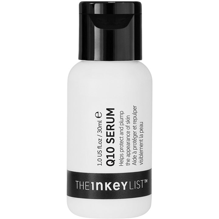 The Inkey List Q10 Serum 30ml beskyttende og udfyldende ansigtsserum i hvid plastflaske med sort låg og bånd