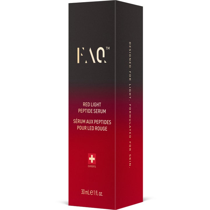 FAQ Swiss FAQ Red Light Peptide Serum 30 ml opstrammende serum i sort og rød æske med guldtekst