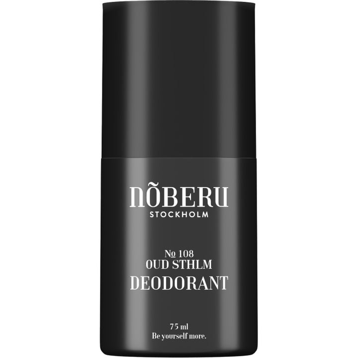 Nõberu No 108 Oud Sthlm Deodorant 75 ml giver friskhed i en minimalistisk mat sort deostick med hvid skrift.