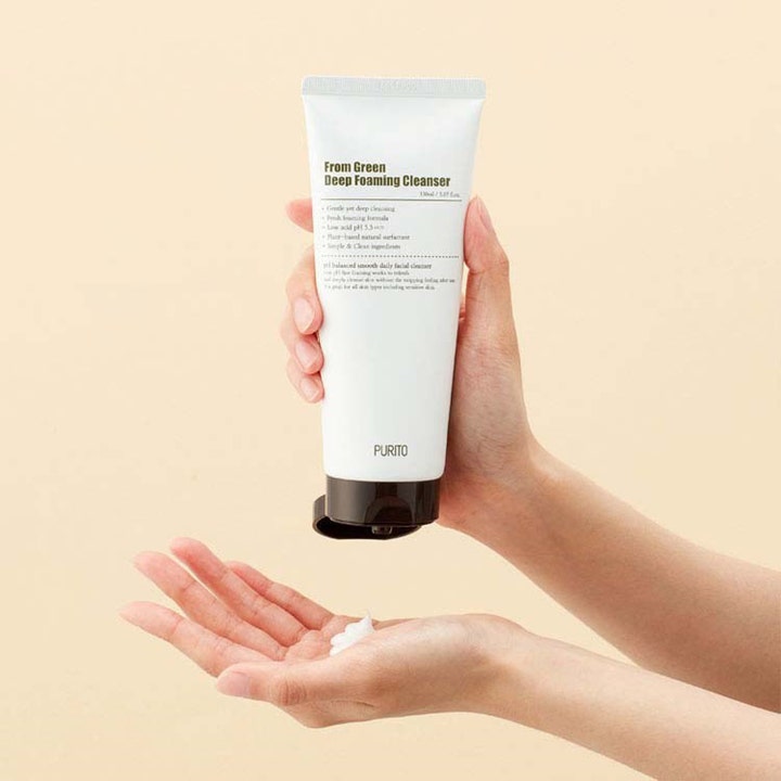 Purito From Green Deep Foaming Cleanser 150 ml renseskum i hvid tube der trykkes ud som cremet hvid konsistens.