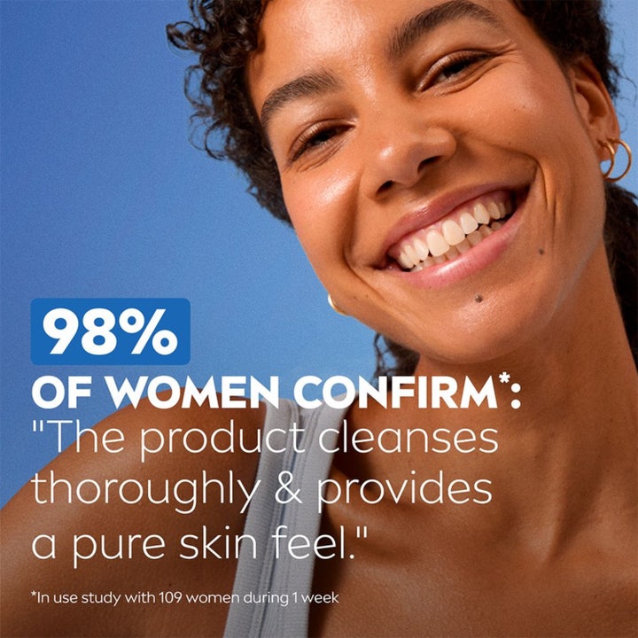 NIVEA Refreshing Cleansing Milk 200 ml rengøringsmælk viser smilende kvinde og tekst om at 98% bekræfter ren hudfølelse