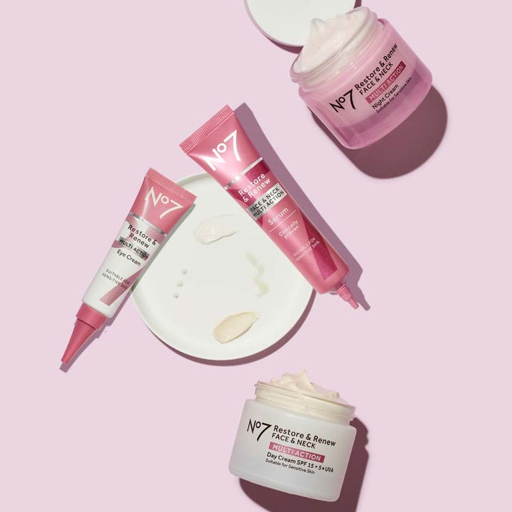 No7 Restore & Renew Multi Action Eye Cream 15 ml opstrammende øjencreme i tube vist med cremer og bløde teksturer