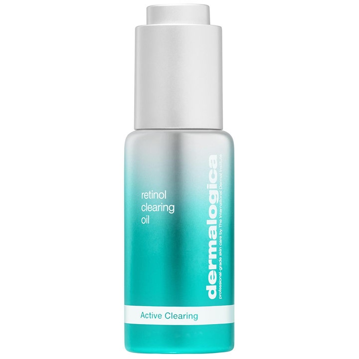 Dermalogica Retinol Clearing Oil 30 ml mod urenheder i en turkis og sølvfarvet gradientflaske med sølvlåg