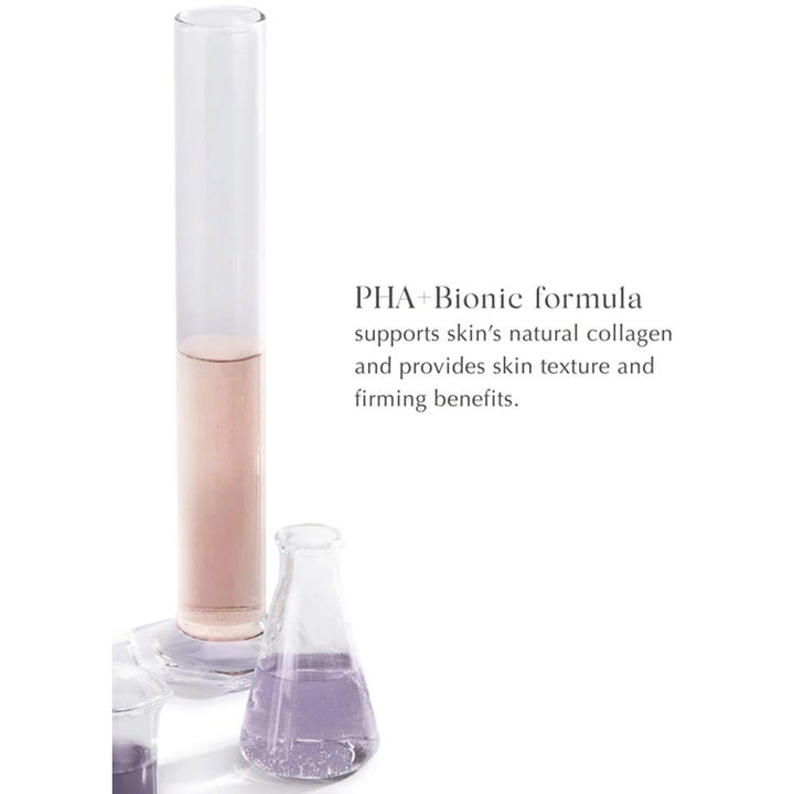 Exuviance Age Less Everyday & Overnight Transformation Complex med PHA og Bionic formula i laboratorieglas