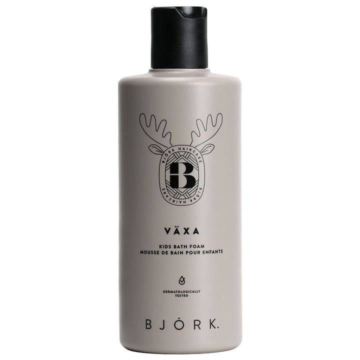 Björk Växa Kids Bath Foam mild badeskum til børn i beige plastikflaske med sort vippelåg og elggevir