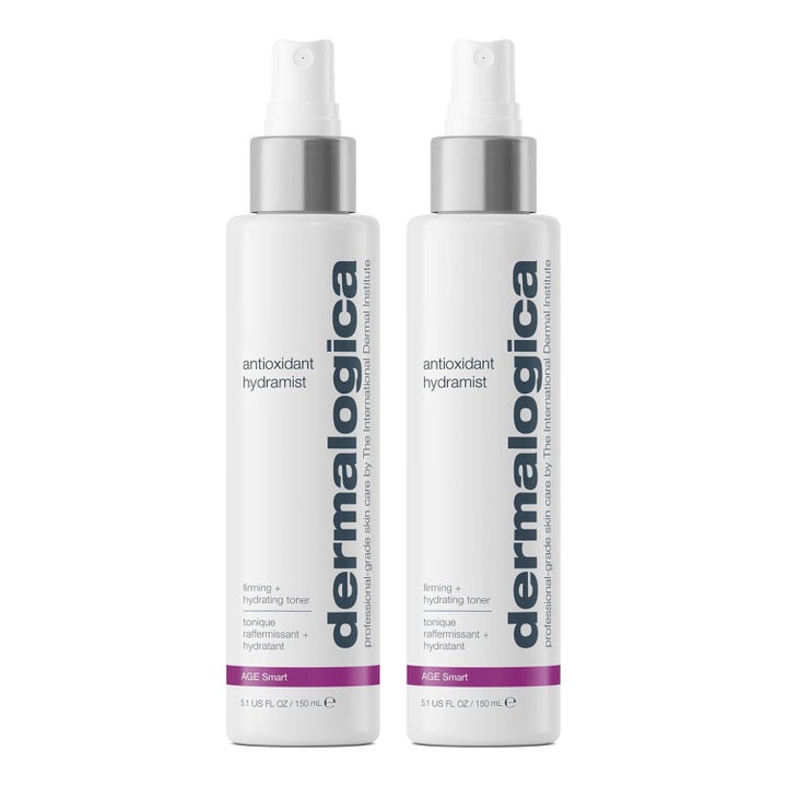 Dermalogica AGE Smart Antioxidant Hydramist 150 ml opstrammende fugtgivende toner i to hvide sprayflasker med lilla bånd