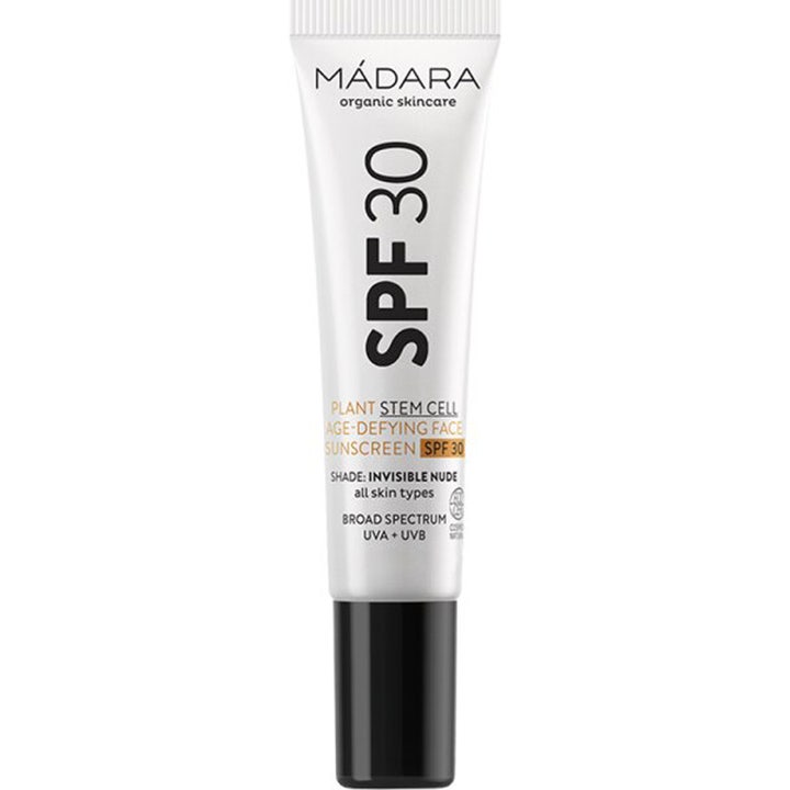 Mádara Plant Stem Cell Age-Defying Face Sunscreen SPF 30 beskyttende ansigtssolcreme i hvid tube med sort låg.