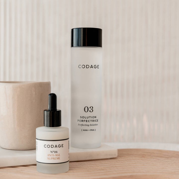 Codage Paris The Perfecting Solution N°03 150 ml toner i frostet flaske ved siden af serum og krukke