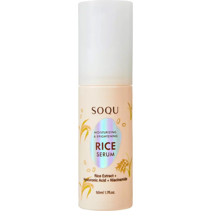 SOQU Rice Serum 50ml fugtgivende ansigtsserum med niacinamid i beige flaske med hvidt låg og holografisk etiket.