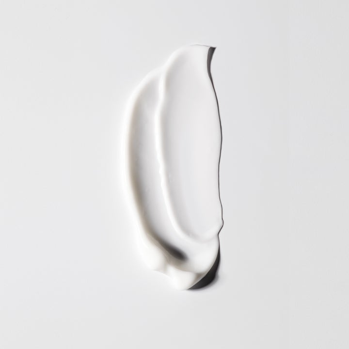 Jorgobé White Tea Moisturiser 50 ml fugtgivende ansigtscreme vist som en blød hvid creme-swatch