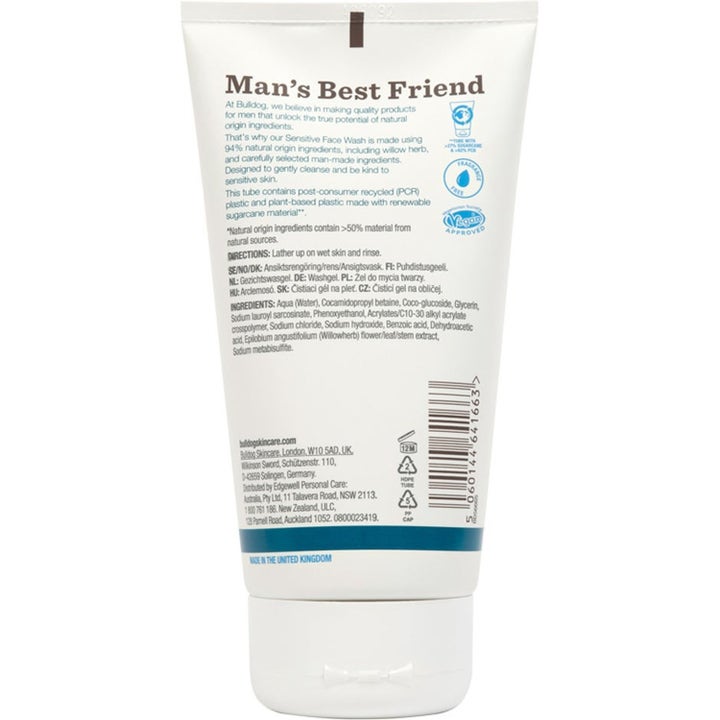 Bulldog Sensitive Face Wash 250 ml beroligende ansigtsvask i hvid tube med ingrediensliste og stregkode