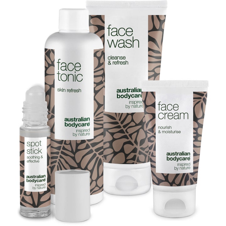 Australian Bodycare Face Care Kit 4 stk rensende ansigtssæt mod urenheder i hvide tuber og flasker med bladmønster