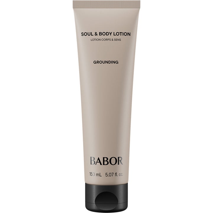 Babor Soul & Body Lotion Grounding 150 ml beroligende kropslotion i en elegant beige tube med sort låg