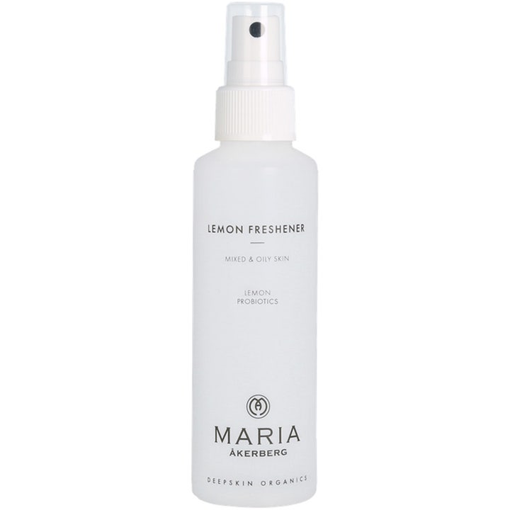 Maria Åkerberg Lemon Freshener 125 ml balancerende ansigtsmist i hvid sprayflaske med sort tekst og klart låg