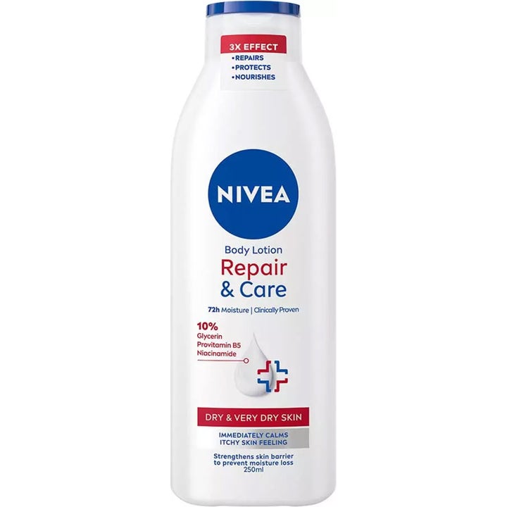 Nivea Repair & Care 250 ml genopbyggende bodylotion til tør hud i hvid plastflaske med blåt låg og glycerin