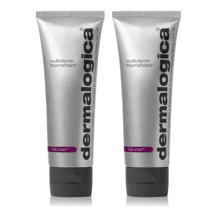 Dermalogica Multivitamin Thermafoliant eksfolierende peeling til moden hud i to sølvfarvede tuber med lilla detaljer.