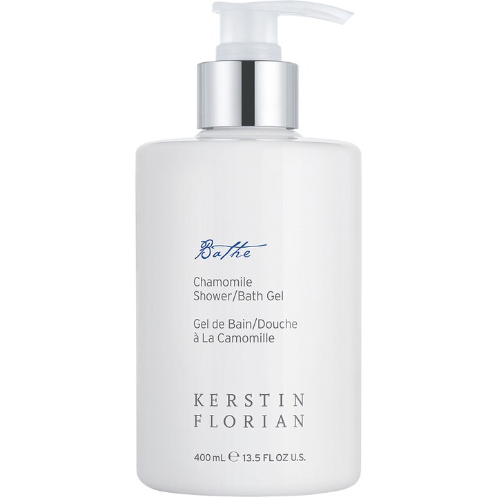 Kerstin Florian Bathe Chamomile Shower/Bath Gel 400 ml beroligende kropsvask i hvid plastflaske med sølvfarvet pumpe