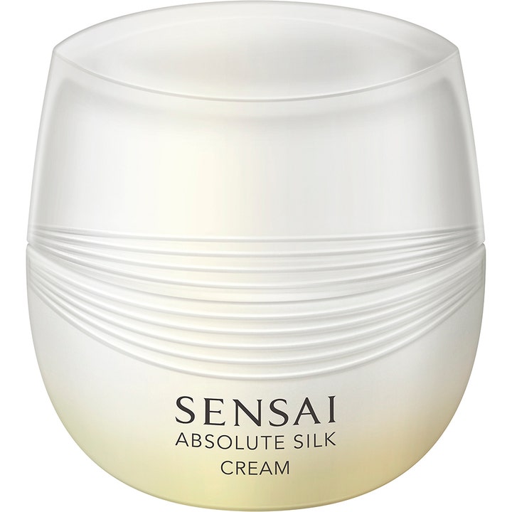 Sensai Absolute Silk Cream fugtgivende ansigtscreme i rund perlemorshvid krukke med vandrette riller og guldskær.