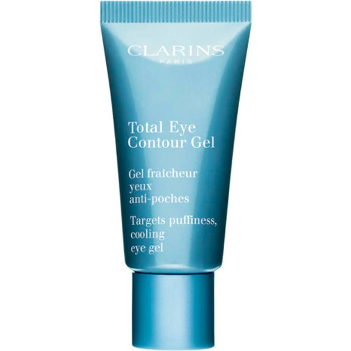 Clarins Total Eye Contour Gel kølende øjengel mod hævelser i en blå tube med hvid og sølvfarvet tekst.