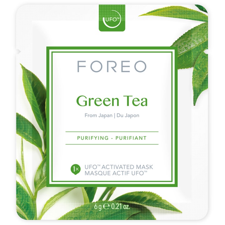 FOREO UFO Green Tea 6 g rensende sheet maske i hvid indpakning med grønne teblade og Purifying tekst