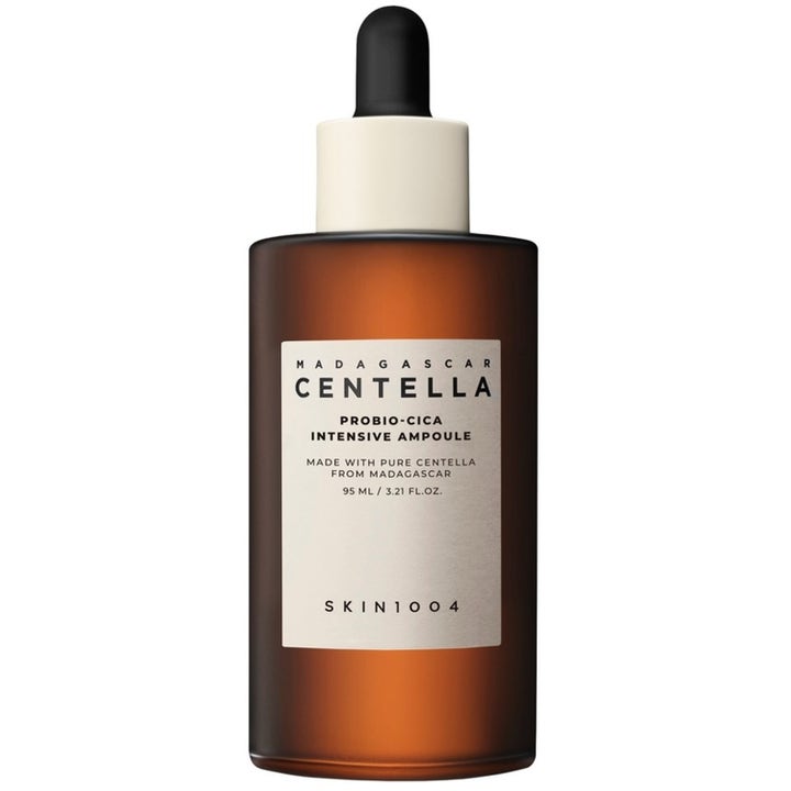SKIN1004 Madagascar Centella Probio-Cica Intensive Ampoule 95 ml beroligende serum i brun glasflaske med pipette