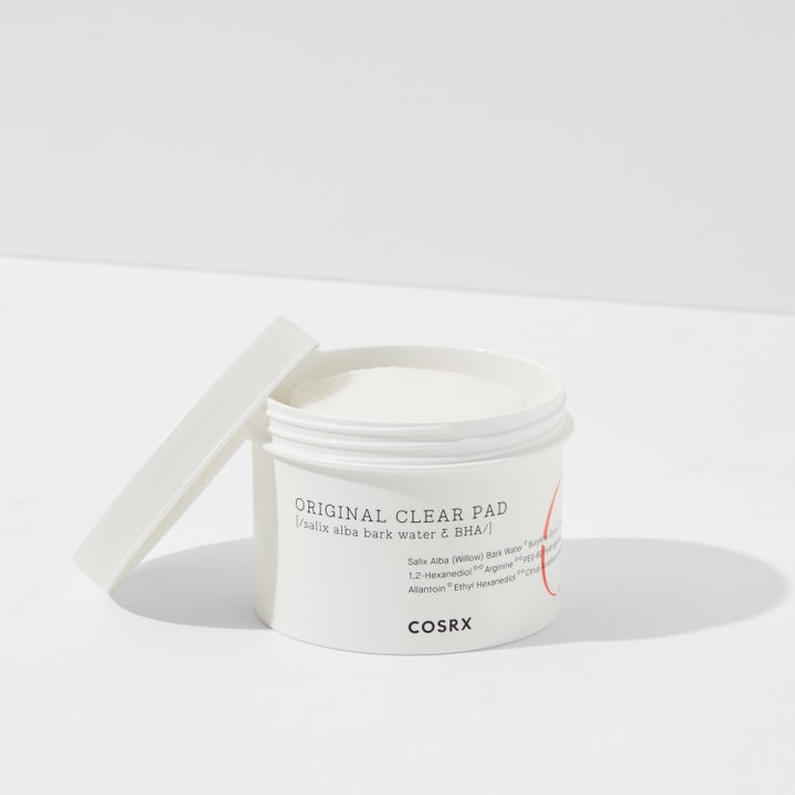 COSRX One Step Original Clear Pad 70 stk eksfolierende pads med BHA og salix alba bark water i hvid krukke