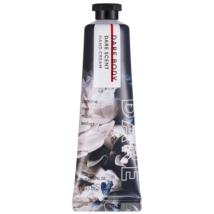 Missha Dare Body Dare Scent 30 ml blødgørende handcreme i en metaltube med mørke blomster og sort låg