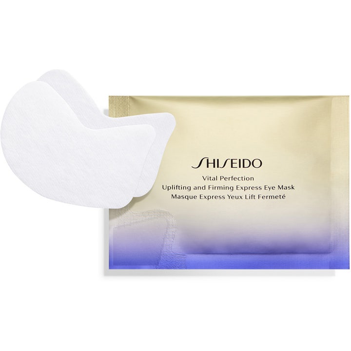 Shiseido Vital Perfection Uplifting and Firming Express Eye Mask 1 stk øjenmaske i guldfarvet pose med hvide patches