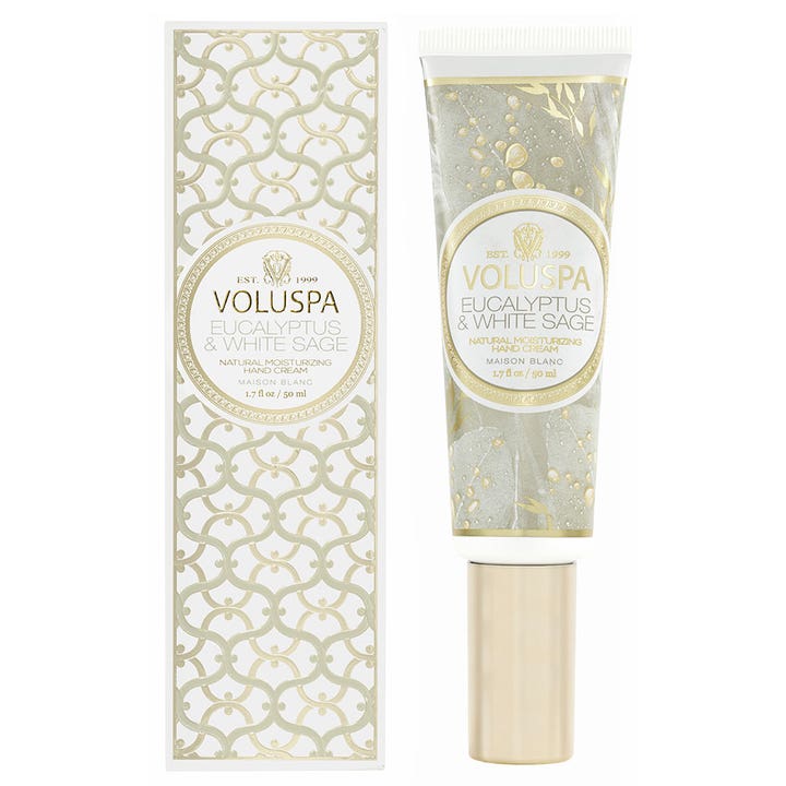Voluspa Eucalyptus & White Sage 50 ml fugtgivende håndcreme i tube med guldhætte og mønstret æske