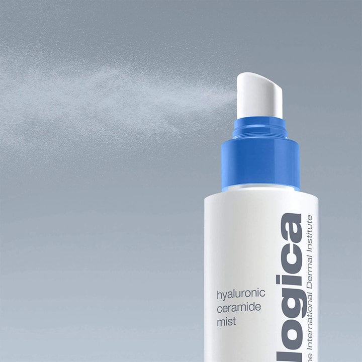 Dermalogica Hyaluronic Ceramide Mist 150 ml fugtgivende face mist der sprøjter en fin tåge fra hvid sprayflaske