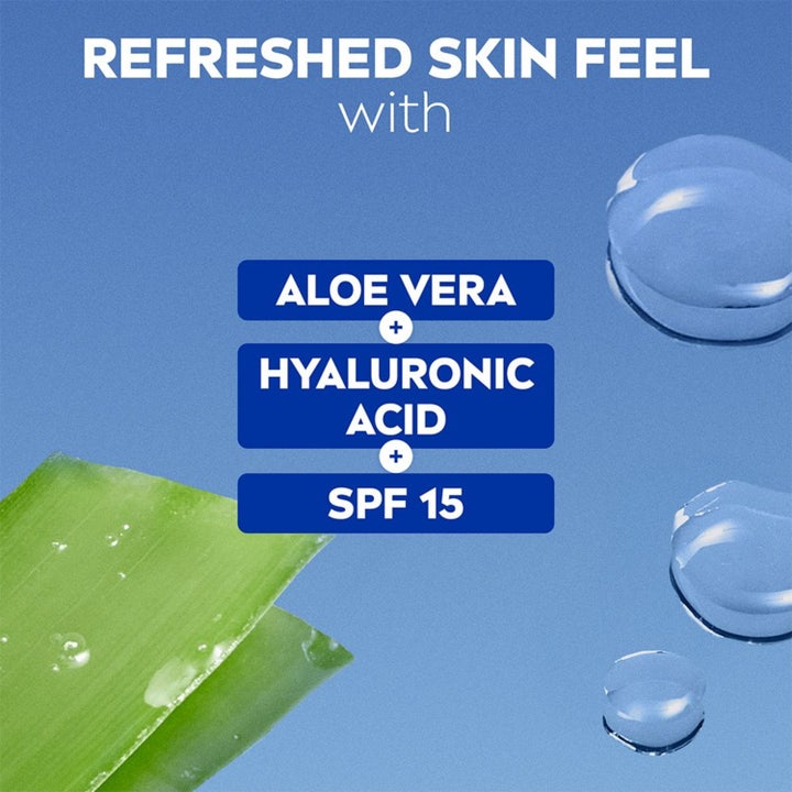 NIVEA Refreshing Day Cream 50 ml fugtgivende dagcreme med aloe vera, hyaluronsyre og SPF 15 for frisk hud
