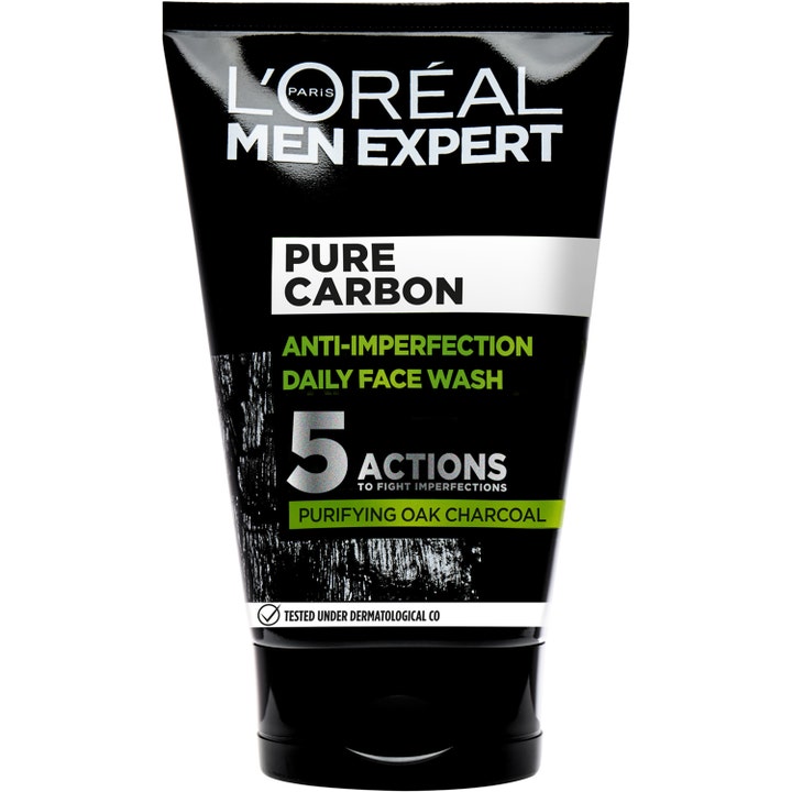 L'Oréal Men Expert Pure Carbon Daily Face Wash mod urenheder i en sort tube med rensende egekul og grønne detaljer.