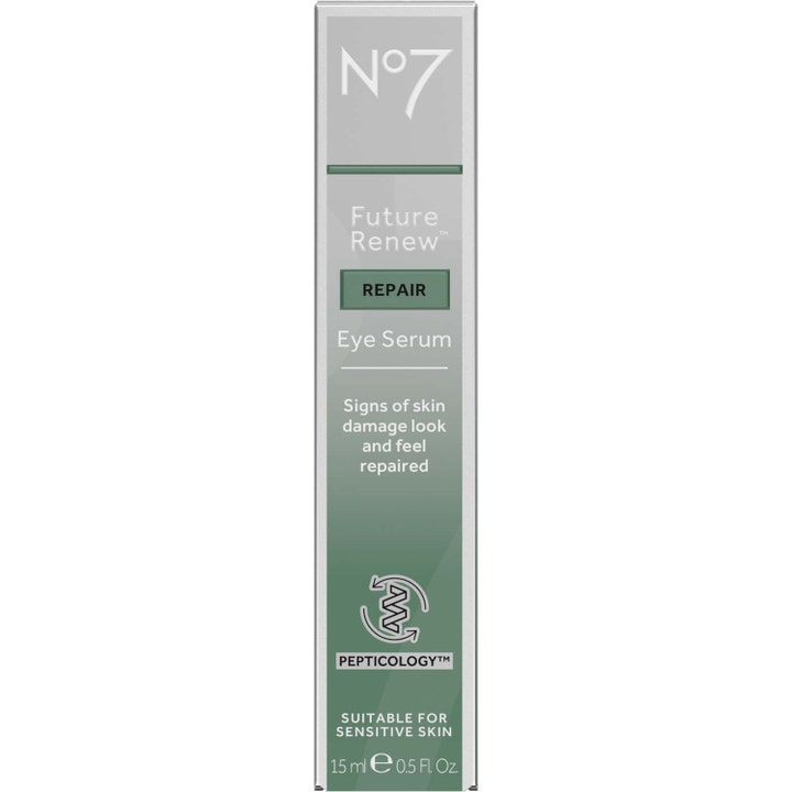 No7 Future Renew Repair Eye Serum 15 ml reparerende øjeserum i sølvfarvet papæske med grønne detaljer.