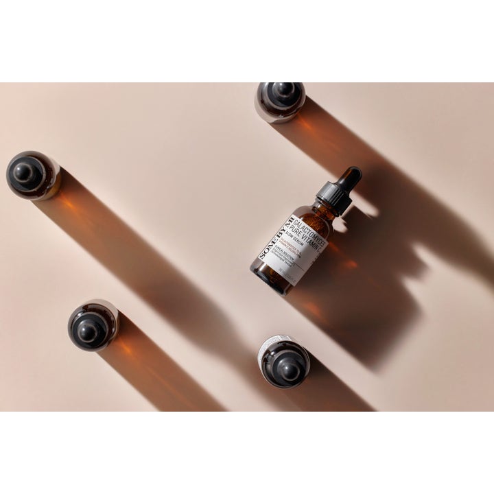 Some By Mi Galactomyces Pure Vitamin C Glow Serum 30 ml lysnende serum i mørke glasflasker med pipetter.