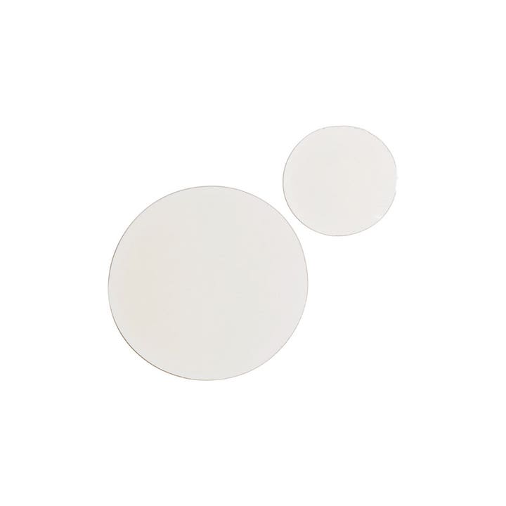 The Ordinary Retinol 0.5% in Squalane 30 ml serum modvirker rynker og viser en klar olieret tekstur med to dråber