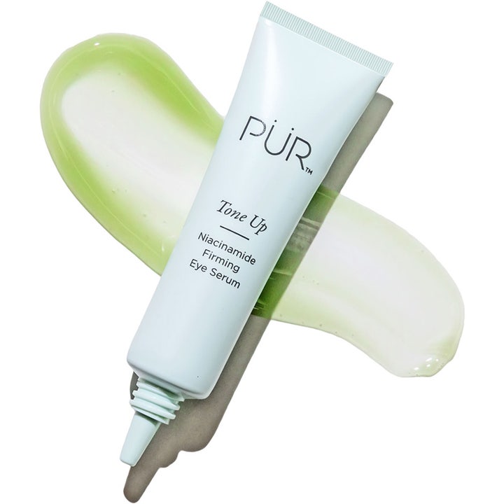 PÜR Tone Up Niacinamide Firming Eye Serum 12,5 ml opstrammende øgonserum i lyseblå tube med lysegrøn geltekstur